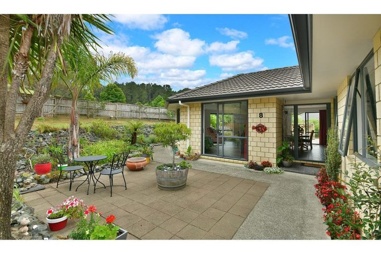 Photo of property in 8 Puhoi Close, Puhoi, Warkworth, 0994