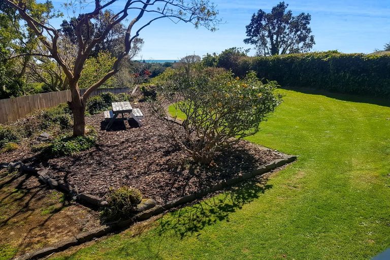 Photo of property in 184 Seaview Road, Westown, New Plymouth, 4310