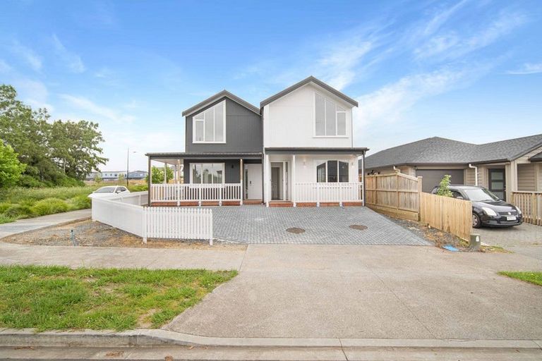 Photo of property in 5 Tiaki Lane, Karaka, Papakura, 2113