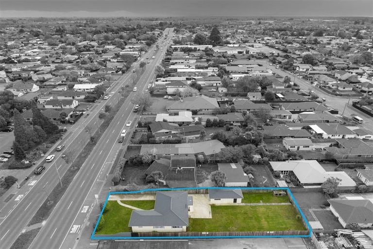 Photo of property in 292 Main North Road, Redwood, Christchurch, 8051