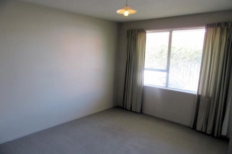 Photo of property in 2/74a Jeffreys Road, Fendalton, Christchurch, 8052