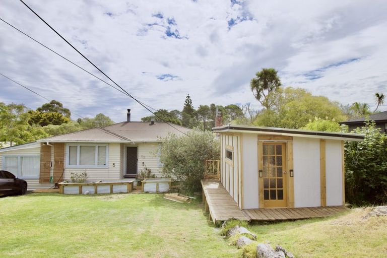 Photo of property in 62 Tudor Road, Henderson, Auckland, 0610