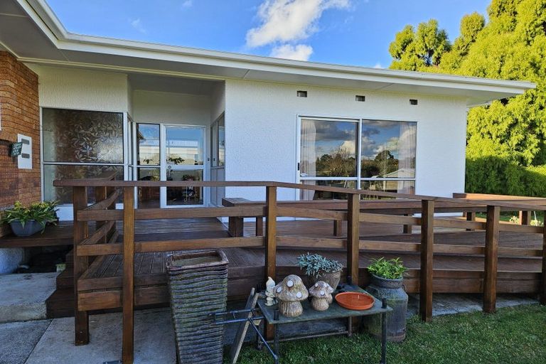 Photo of property in 384 Welcome Bay Road, Welcome Bay, Tauranga, 3175