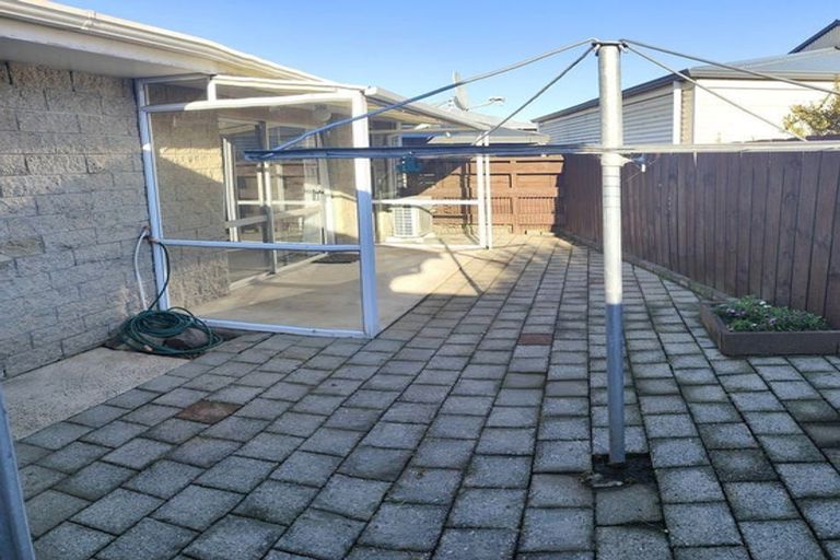 Photo of property in 14f Wesley Street, South Dunedin, Dunedin, 9012