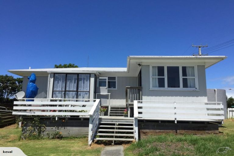 Photo of property in 3 Wonderview Road, Leigh, 0985