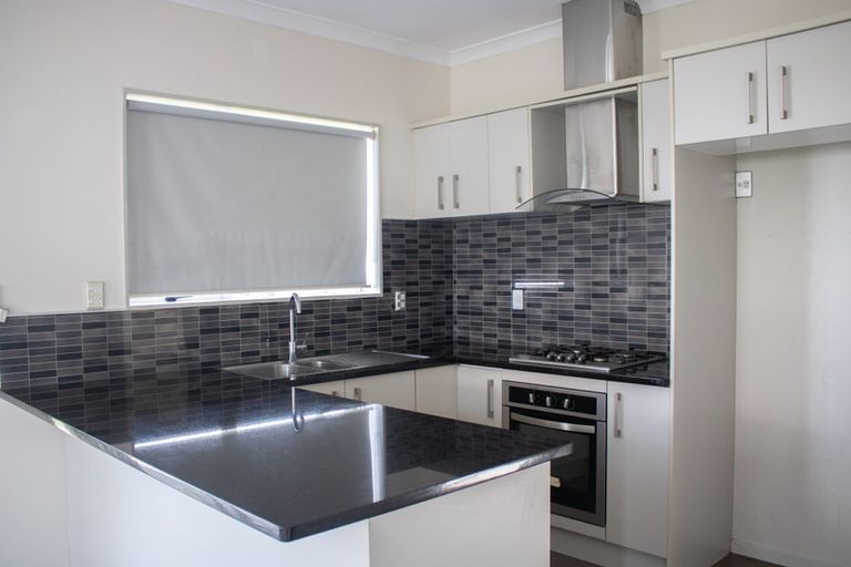 Photo of property in 108 San Marino Drive West, Henderson, Auckland, 0612