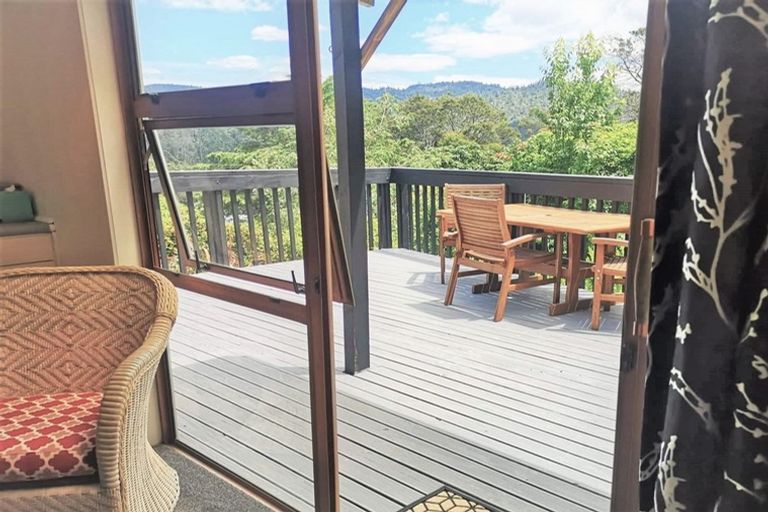 Photo of property in 2 Ridge Road, Tairua, 3508