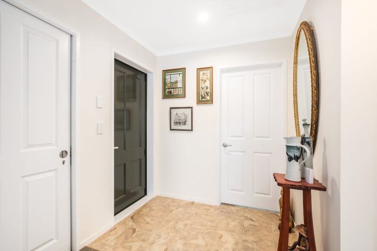 Photo of property in 1/32 Gibbons Street, Upper Hutt Central, Upper Hutt, 5018