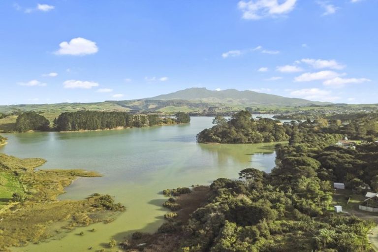 Photo of property in 12 Robertson Street, Raglan, 3225