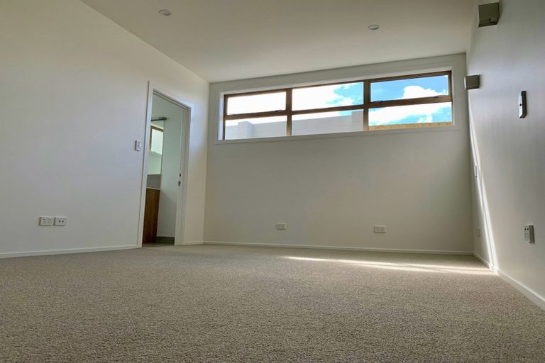 Photo of property in 323 Cambridge Terrace, Christchurch Central, Christchurch, 8013