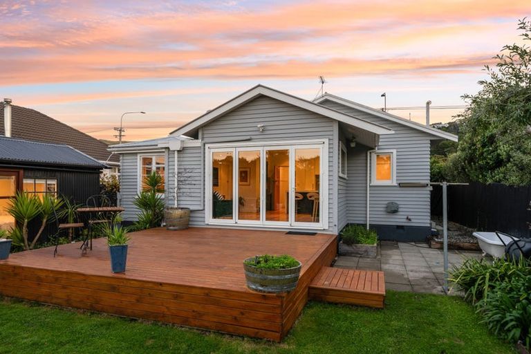 Photo of property in 65 Main Road, Redcliffs, Christchurch, 8081