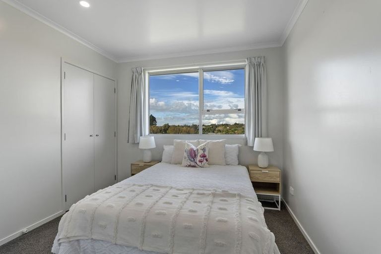 Photo of property in 7c Fairview Place, Westown, New Plymouth, 4310