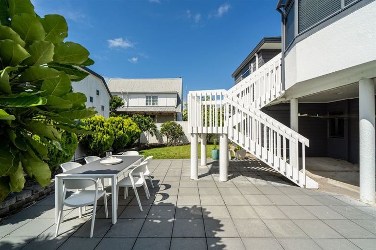 Photo of property in 1/1 Harley Road, Takapuna, Auckland, 0622