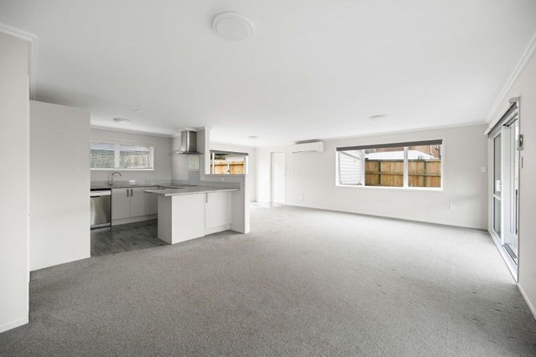 Photo of property in 42 Hillcrest Road, Hillcrest, Hamilton, 3216