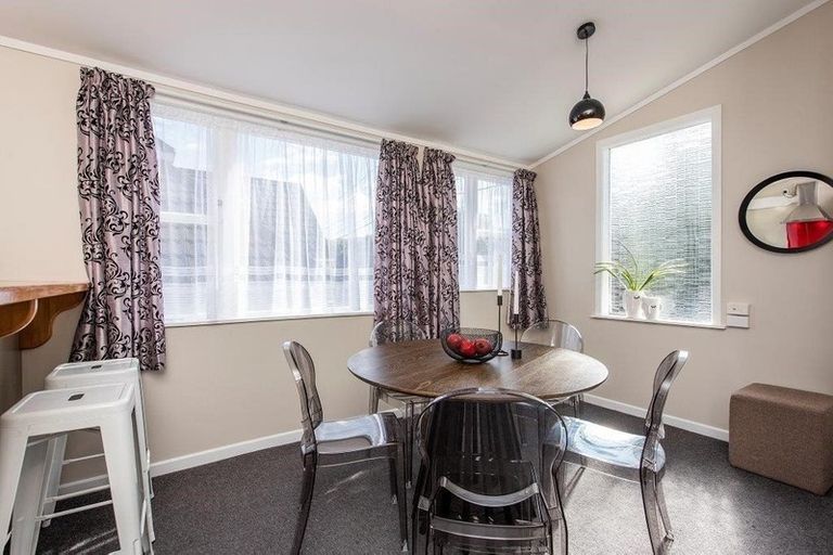 Photo of property in 296 Karori Road, Karori, Wellington, 6012