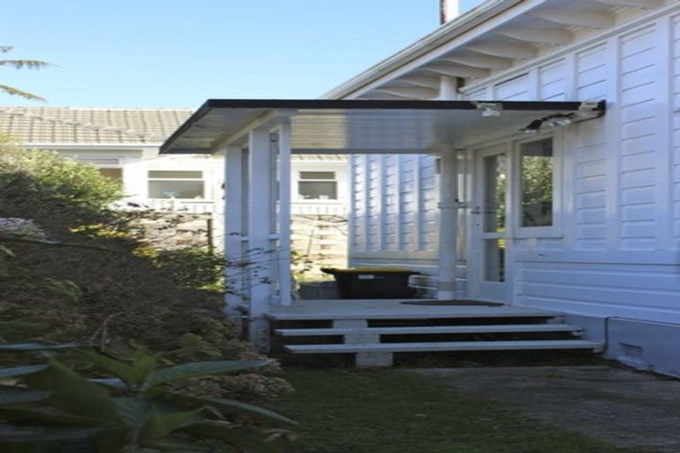 Photo of property in 15 Nottingham Street, Karori, Wellington, 6012