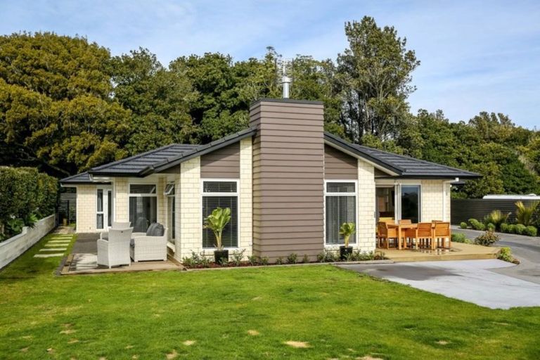 Photo of property in 3b Anderson Way, Highlands Park, New Plymouth, 4312
