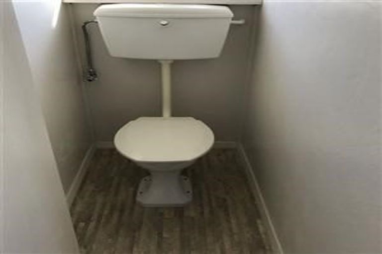 Photo of property in 2 Rutland Street, Levin, 5510