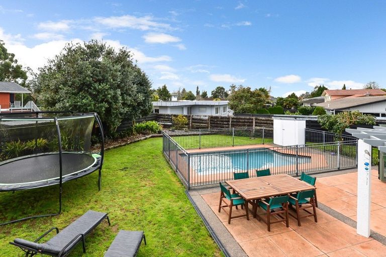 Photo of property in 37 Glen Lynne Avenue, Queenwood, Hamilton, 3210