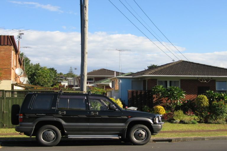 Photo of property in 1/22 Inverness Road, Browns Bay, Auckland, 0630