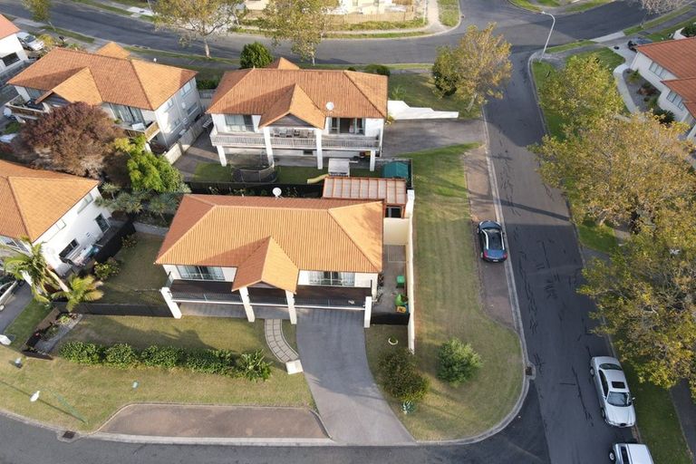 Photo of property in 11 Parkwood Crescent, Gulf Harbour, Whangaparaoa, 0930