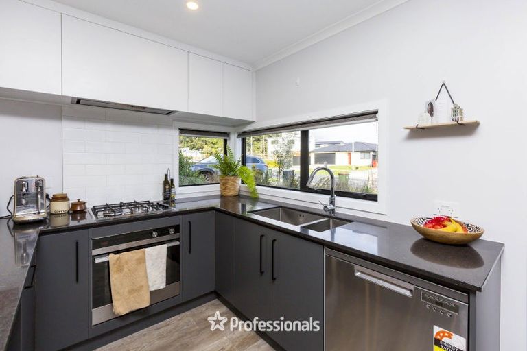 Photo of property in 12 Dahl Drive, Wallaceville, Upper Hutt, 5018