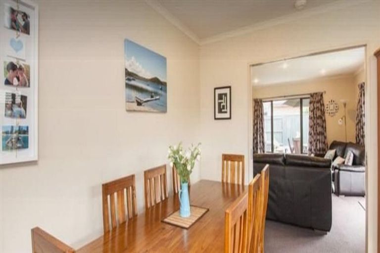 Photo of property in 4 Dryden Court, Kelvin Grove, Palmerston North, 4414