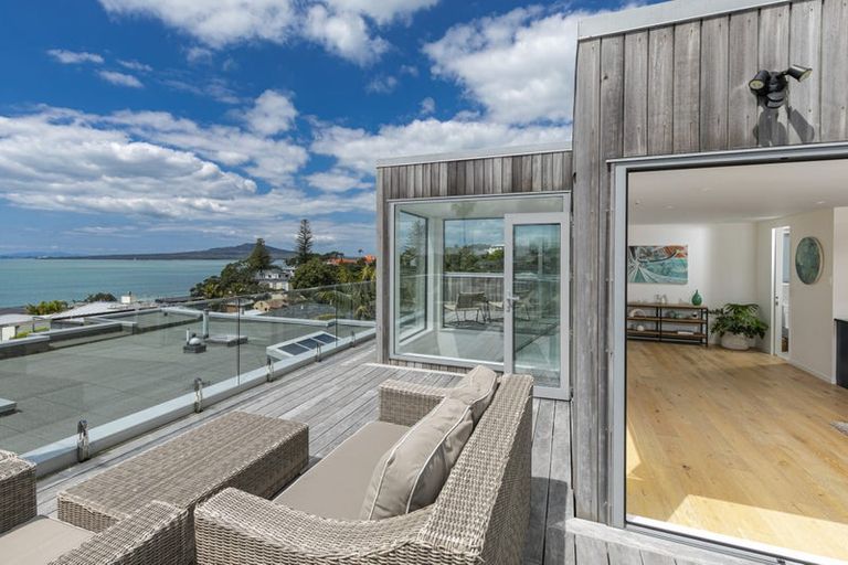 Photo of property in 8a Rarere Road, Hauraki, Auckland, 0622