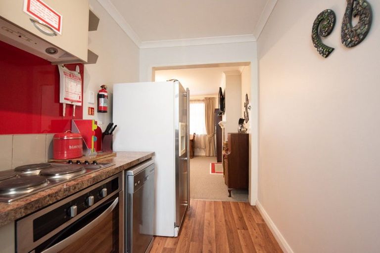 Photo of property in 11-19 Wellington Street, Picton, 7220