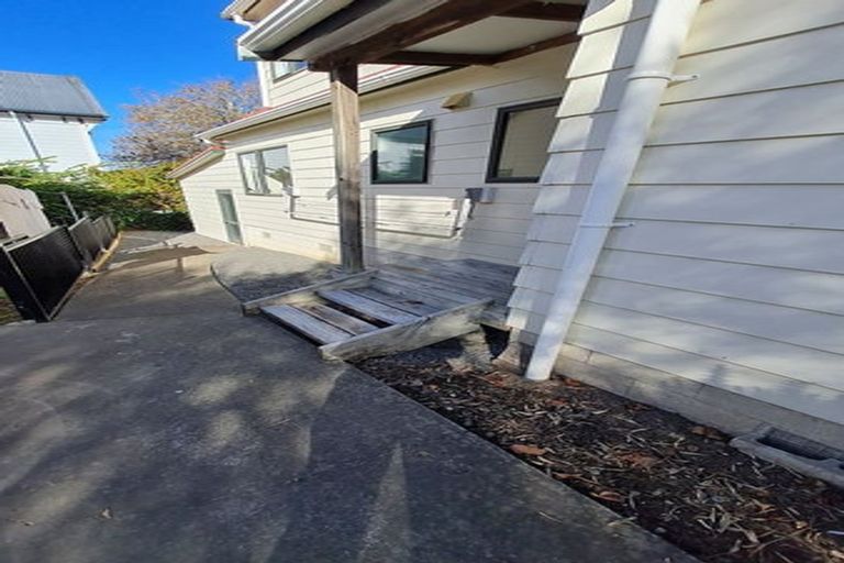 Photo of property in 1/73 Milton Road, Bluff Hill, Napier, 4110