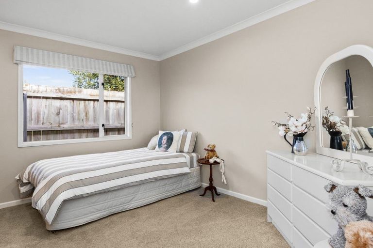 Photo of property in 12 Washington Place, Havelock North, 4130