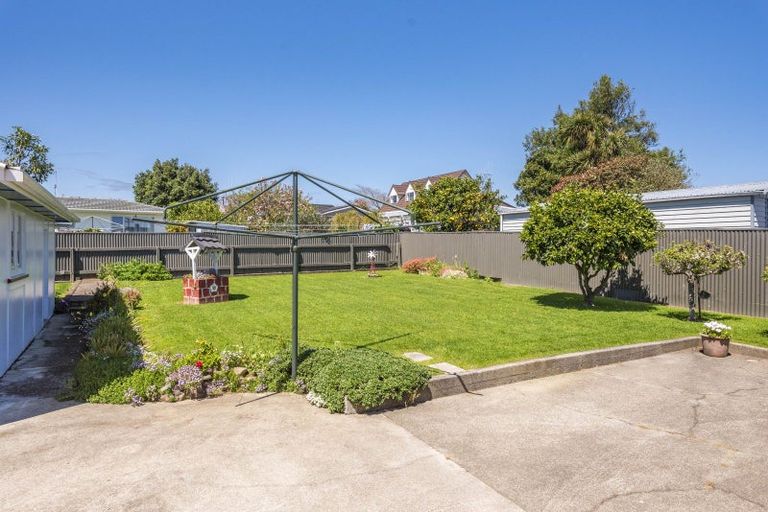 Photo of property in 18 Princes Street, Levin, 5510