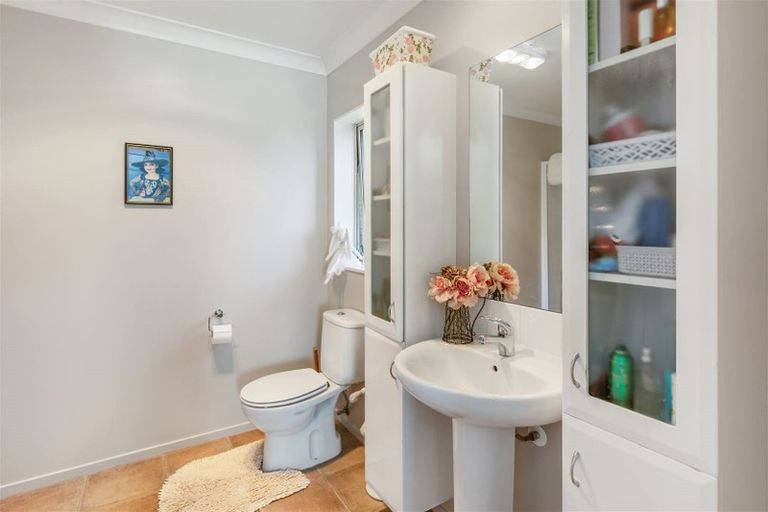 Photo of property in 5 Amoka Crescent, Parklands, Christchurch, 8083