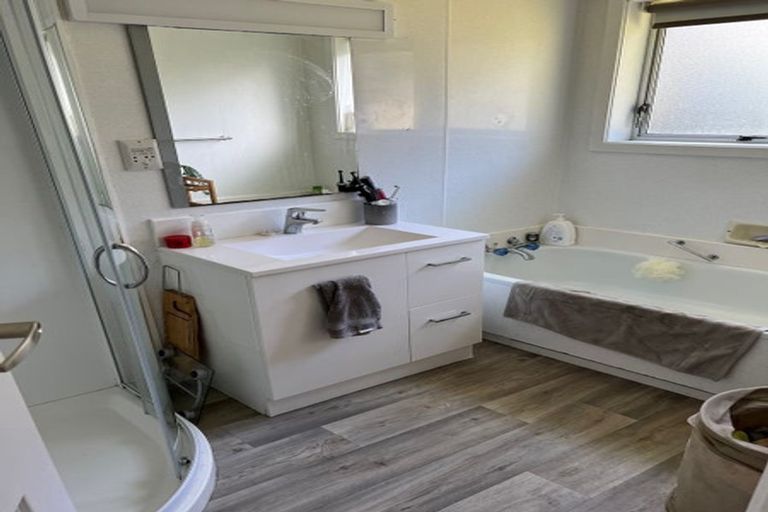 Photo of property in 3 Dillon Place, Hamilton East, Hamilton, 3216