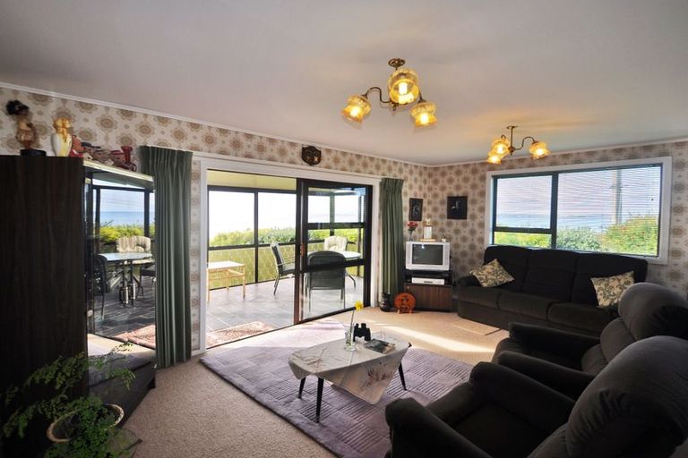 Photo of property in 61 Barrier View Road, Leigh, 0985