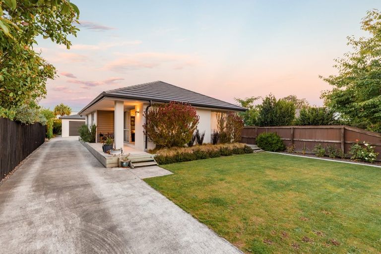 Photo of property in 238 Wainoni Road, Avondale, Christchurch, 8061