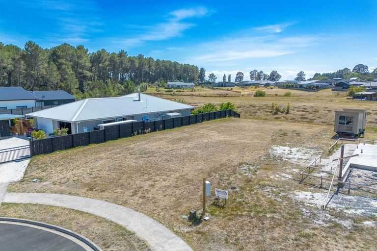 Photo of property in 7 Kohuhu Place, Motuoapa, 3382