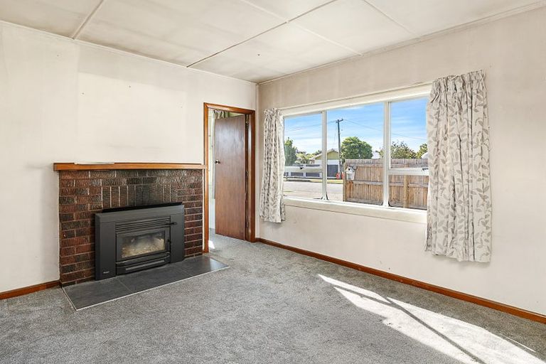 Photo of property in 18 Holdaway Street, Riversdale, Blenheim, 7201
