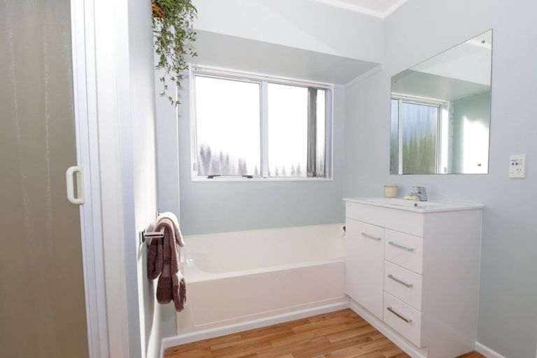 Photo of property in 4 Emmerdale Mews, Highbury, Palmerston North, 4412