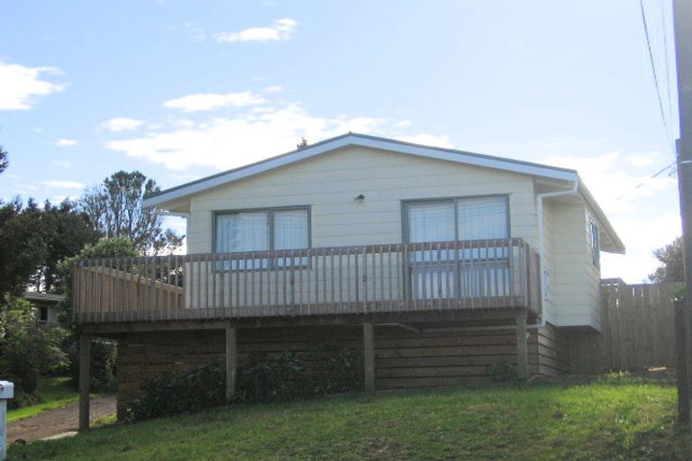 Photo of property in 8 Donovan Avenue, Massey, Auckland, 0614