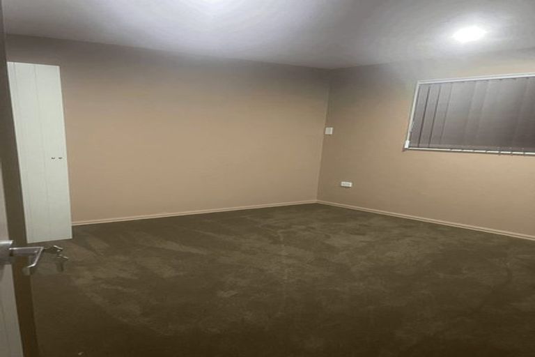 Photo of property in 16 Rogers Road, Manurewa, Auckland, 2102