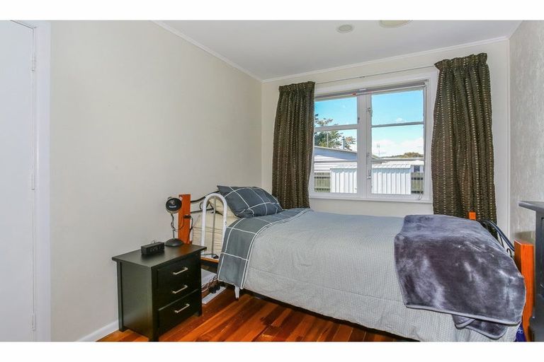 Photo of property in 1/90 Kelvin Road, Papakura, 2110