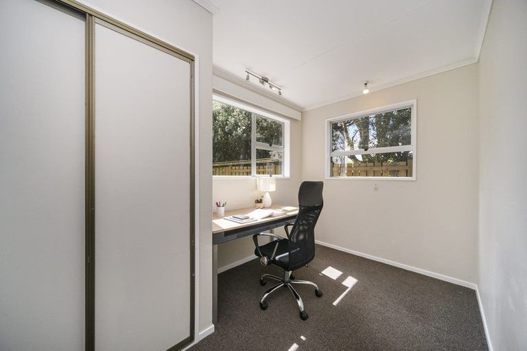 Photo of property in 4 Sharon Place, Awapuni, Palmerston North, 4412