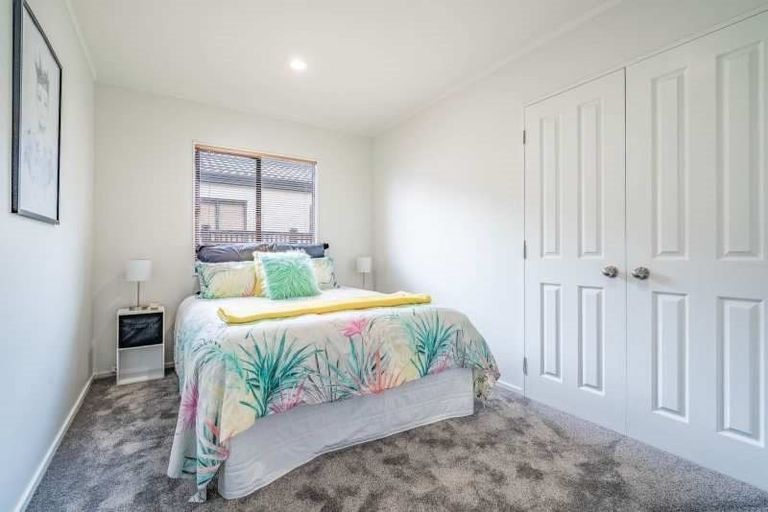 Photo of property in 8/17 Neta Grove, Henderson, Auckland, 0612