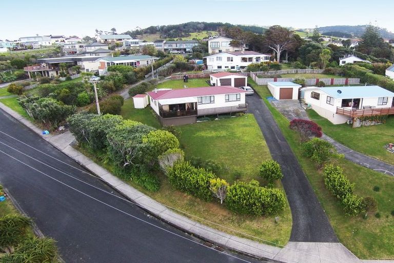 Photo of property in 61 Barrier View Road, Leigh, 0985