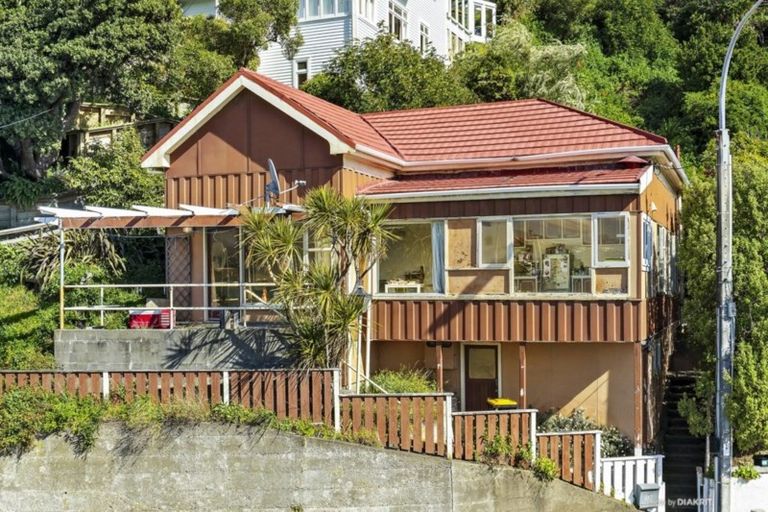 Photo of property in 462 Evans Bay Parade, Hataitai, Wellington, 6021