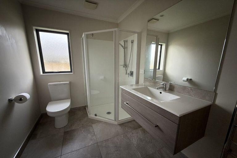 Photo of property in 4 Pohue Avenue, Huapai, Kumeu, 0810