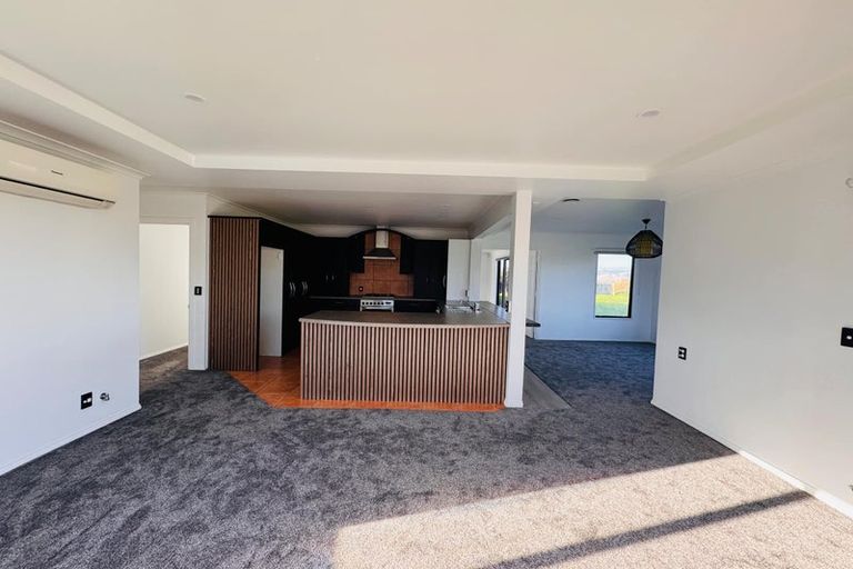 Photo of property in 69 Royal Oak Drive, Kelvin Grove, Palmerston North, 4414