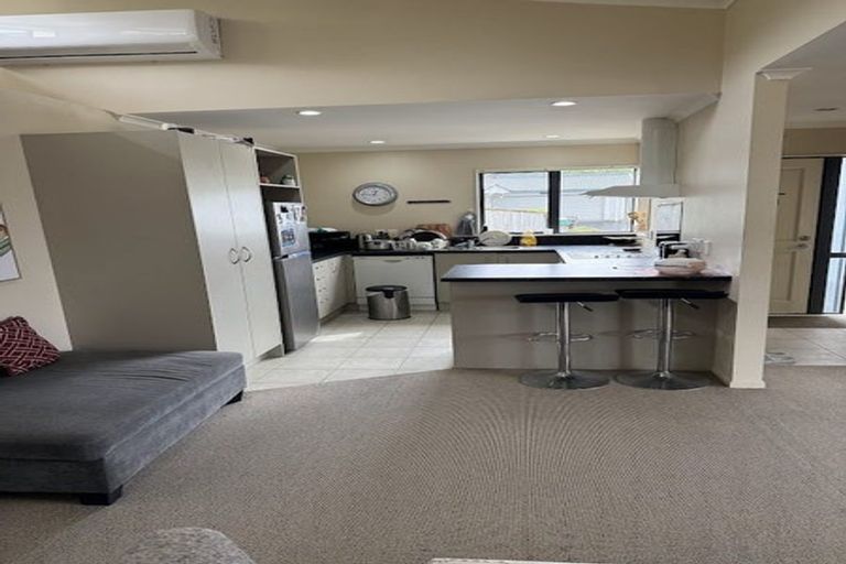 Photo of property in 12a Riverstone Drive, Riverstone Terraces, Upper Hutt, 5018