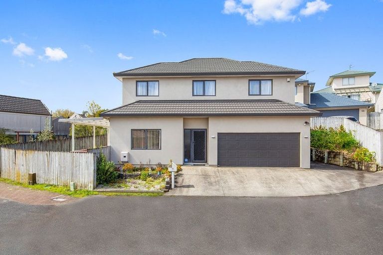 Photo of property in 12 Paloma Court, Hillpark, Auckland, 2102